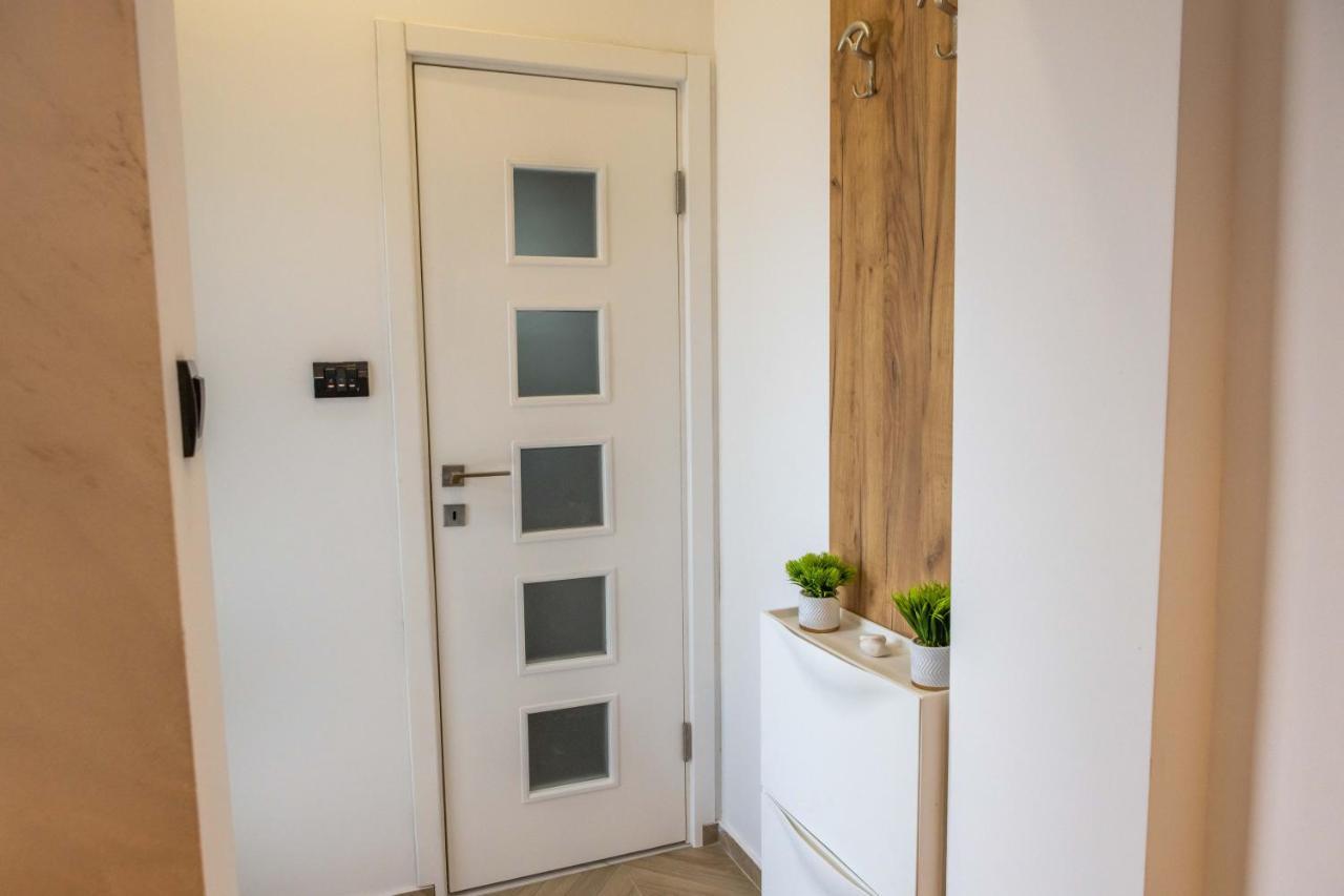 Rubikon Free Parking Apartmani Dusanovac المظهر الخارجي الصورة