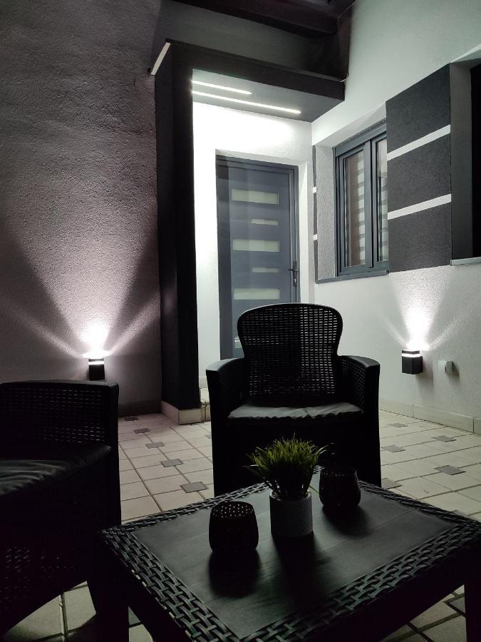 Rubikon Free Parking Apartmani Dusanovac المظهر الخارجي الصورة