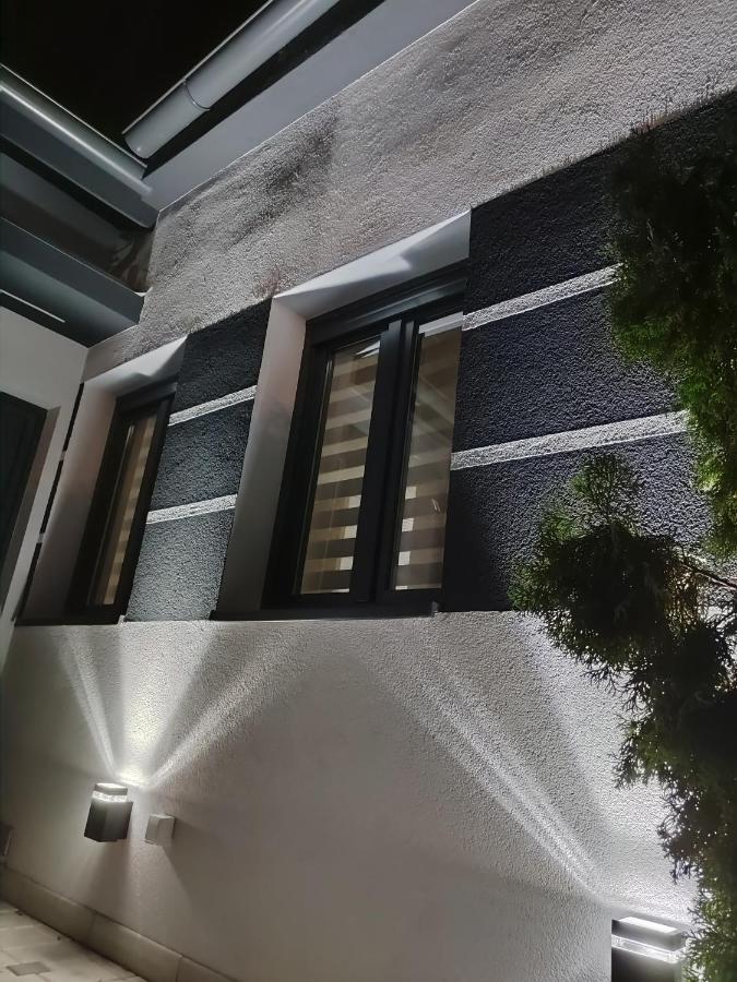 Rubikon Free Parking Apartmani Dusanovac المظهر الخارجي الصورة